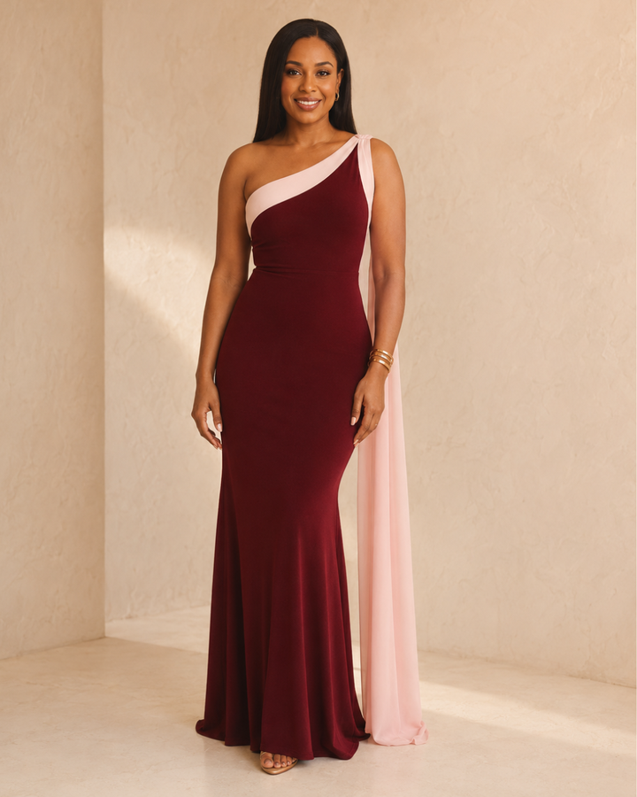 Nadia | Dress in Bordeaux
